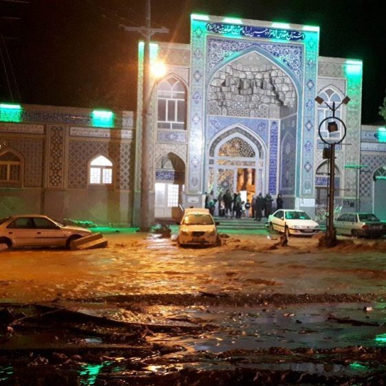 آسیب سیلاب به خطوط و شبکه توزیع آب سه روستای مشهد اردهال کاشان